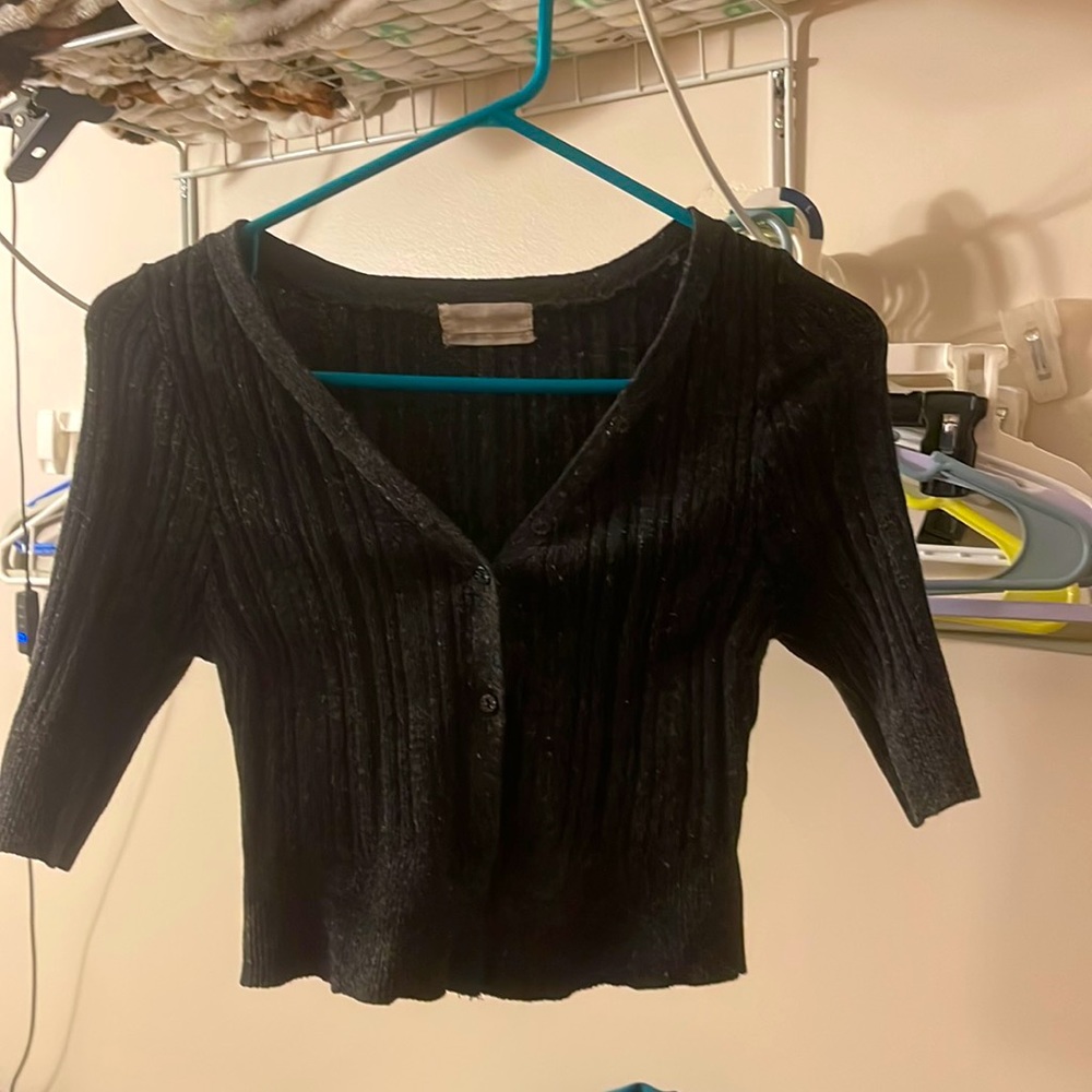 urban outfitters button down crop sweater